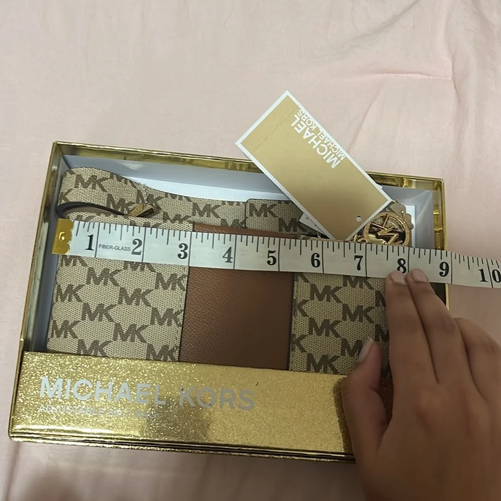 Michael Kors Adjustable Belt Bag - Picture 4 of 5